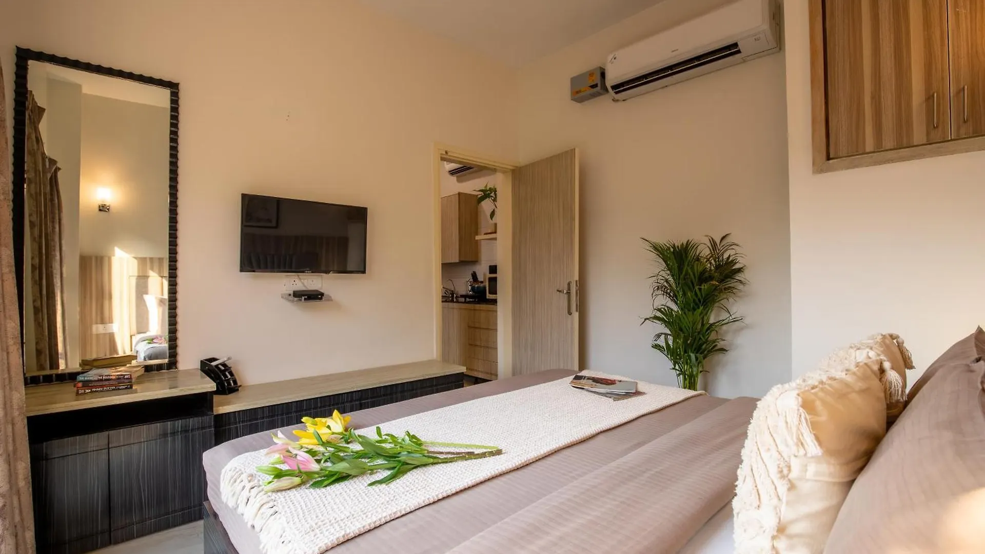 Bedchambers Serviced Apartments, Sector 40 Gurgaon 0*,  Indie