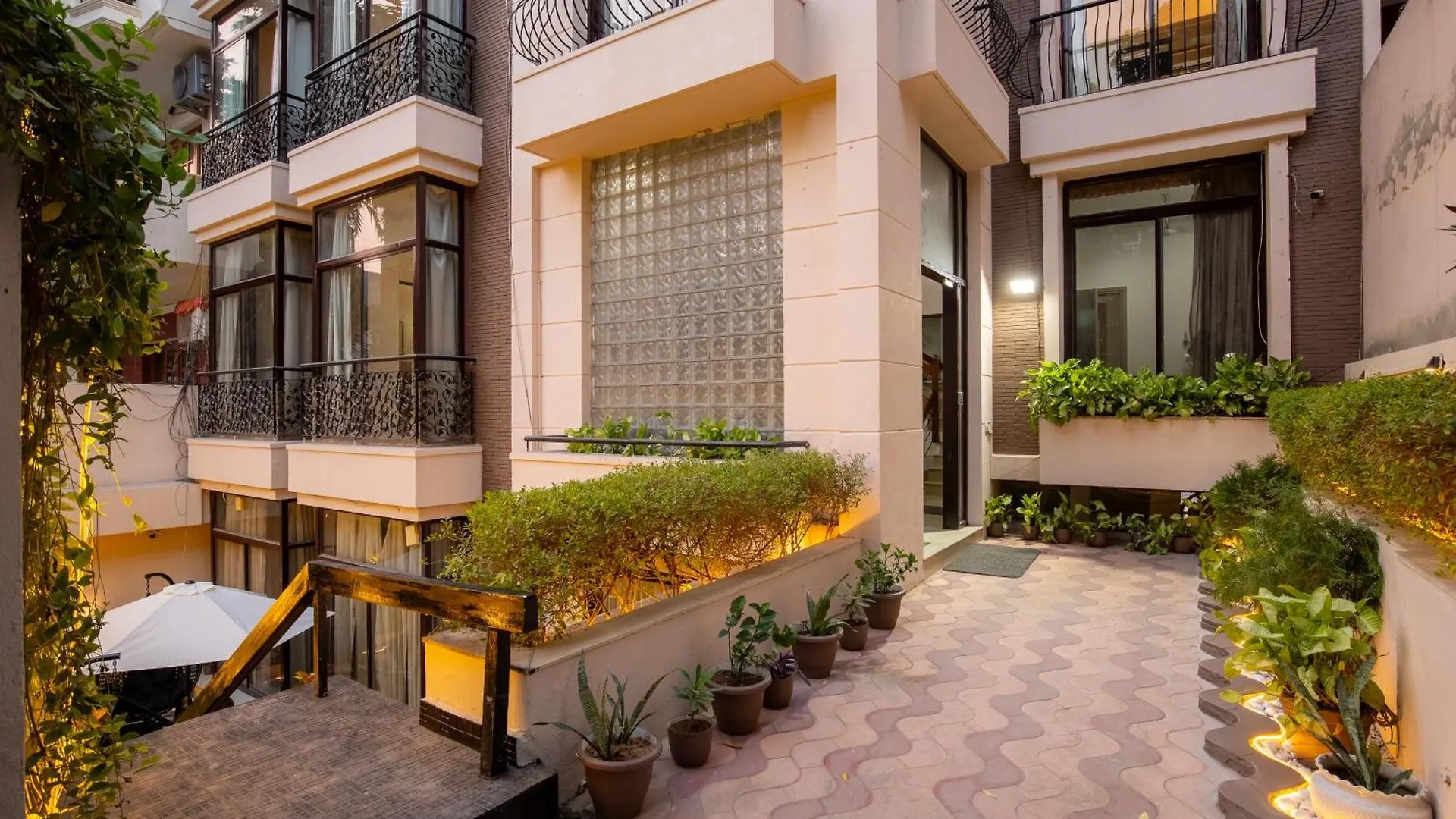 Bedchambers Serviced Apartments, Sector 40 Gurgaon 0*,